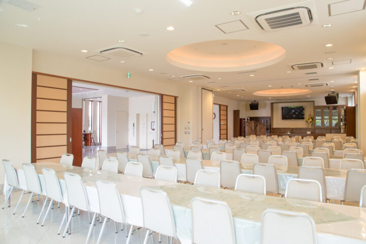 幕張本郷ホール１階会食室